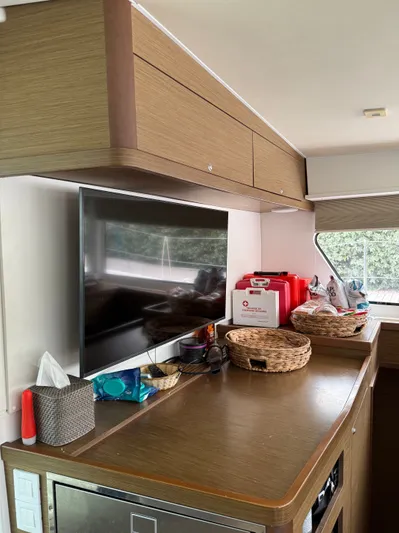 Jelliblu Yacht Photos Pics 