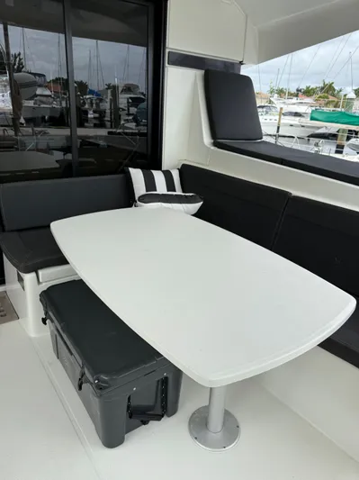 Jelliblu Yacht Photos Pics 