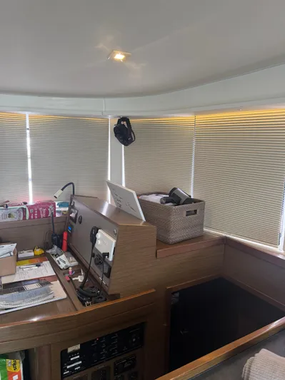 Jelliblu Yacht Photos Pics 