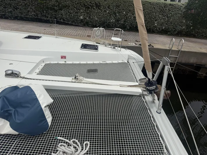 Jelliblu Yacht Photos Pics 