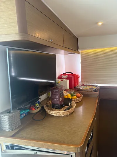 Jelliblu Yacht Photos Pics 