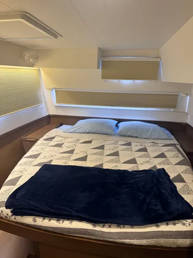 Jelliblu Yacht Photos Pics 