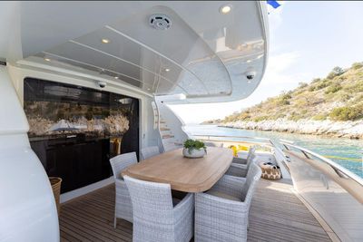 Yacht