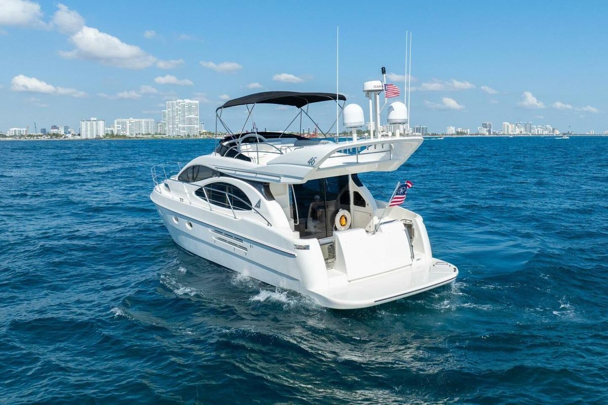 2001 Azimut 46 