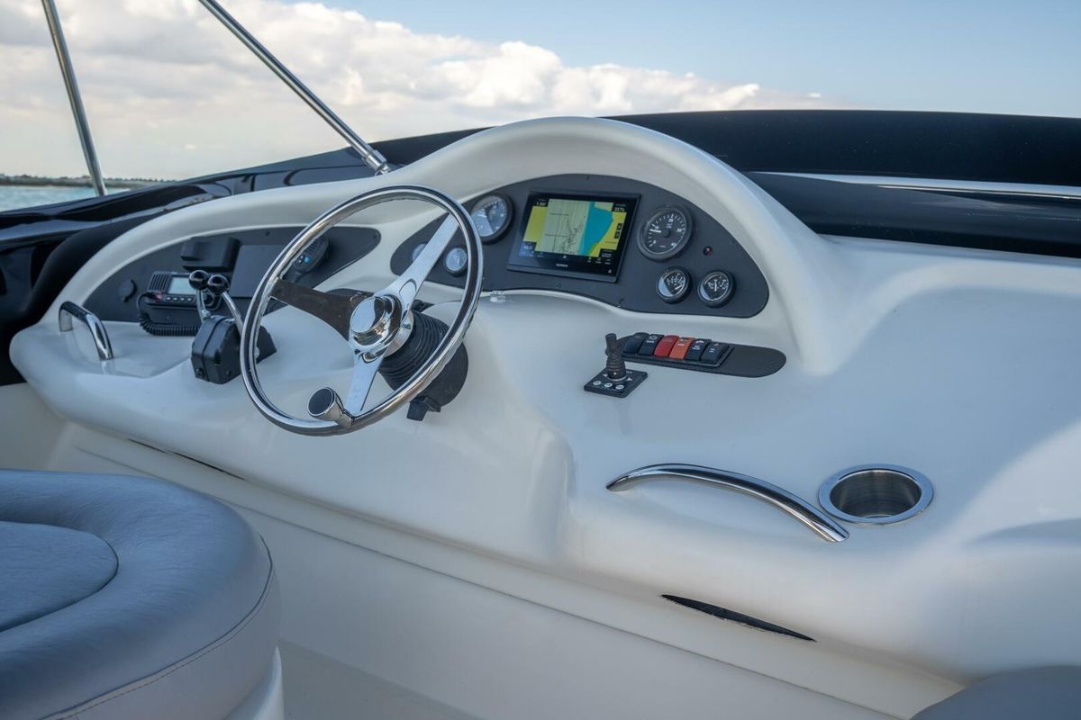 2001 Azimut 46 