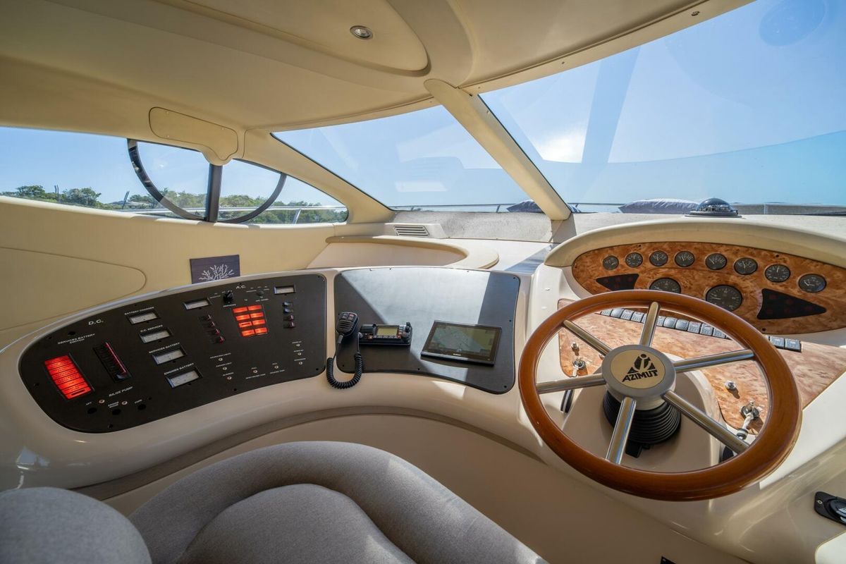 2001 Azimut 46 