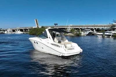 Sea Ray 330 Sundancer