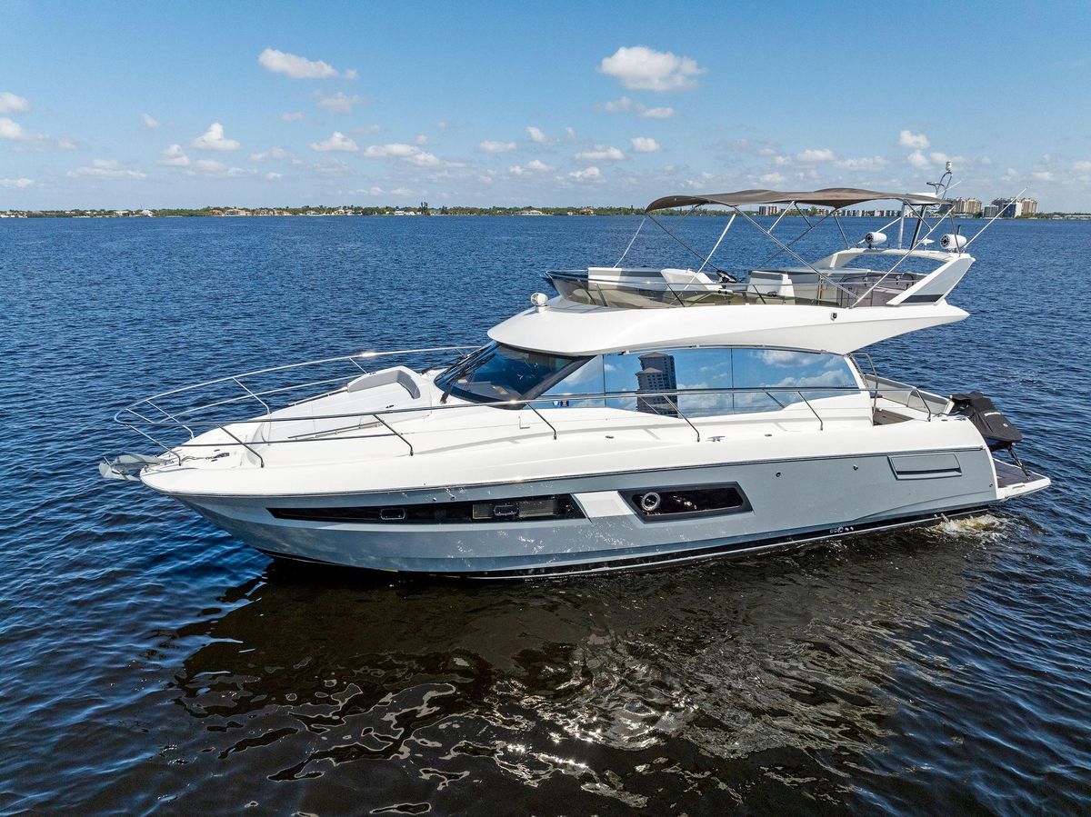 2018 Prestige 46 