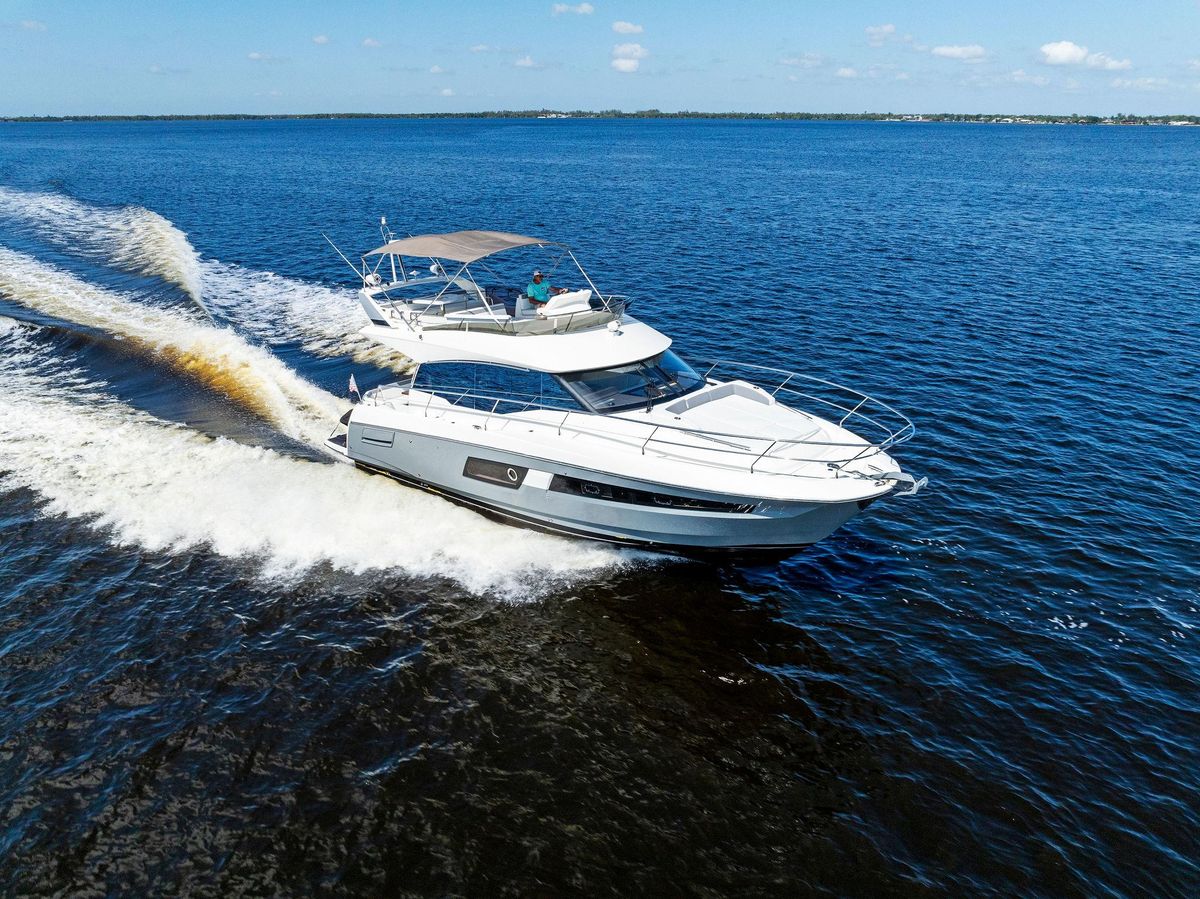 2018 Prestige 46 