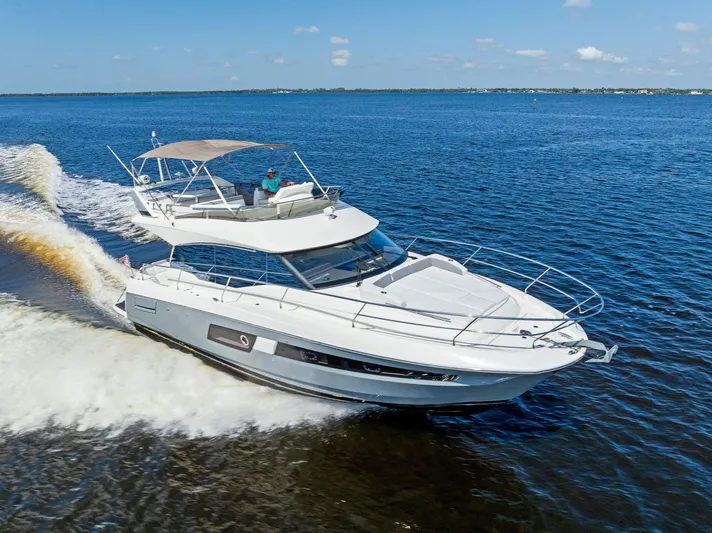  Yacht Photos Pics 2018 Prestige 460 yacht cruising on open water.