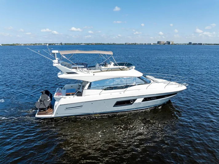  Yacht Photos Pics 2018 Prestige 460 yacht cruising on open water.