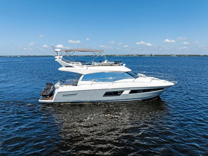  Yacht Photos Pics 2018 Prestige 460 yacht cruising on open water.