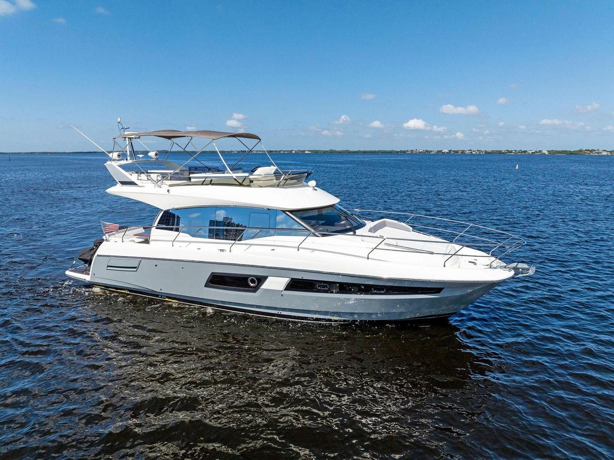 2018 Prestige 46 