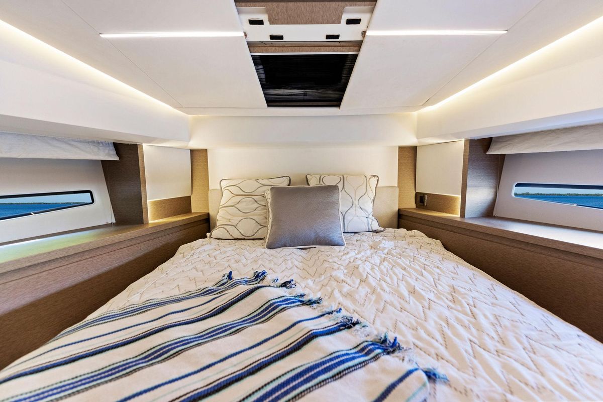 2018 Prestige 46 