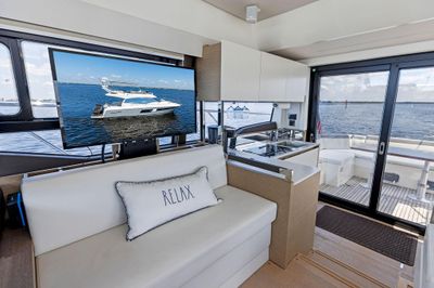 Yacht