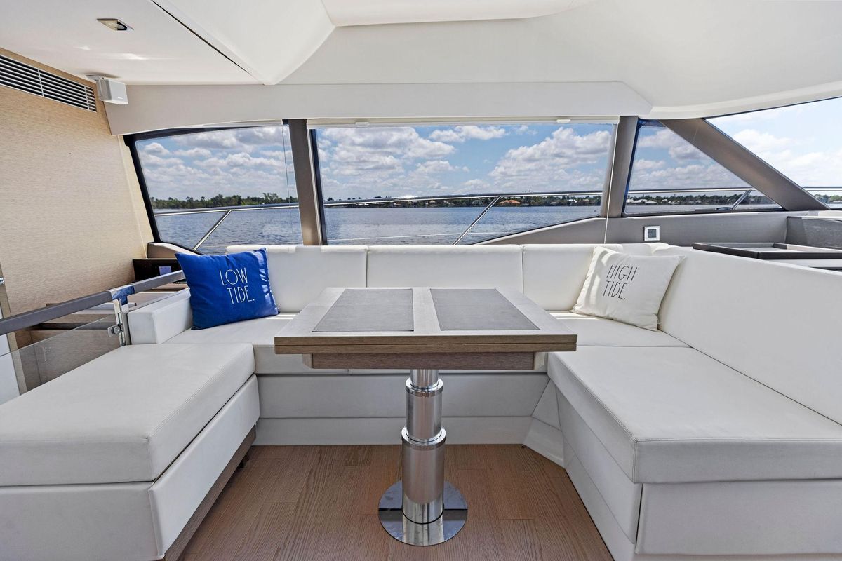 2018 Prestige 46 