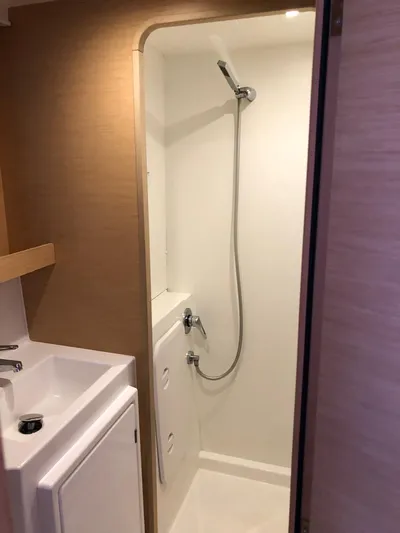 Darwin Yacht Photos Pics Modern bathroom in 2020 Lagoon 42 catamaran with shower and sink.