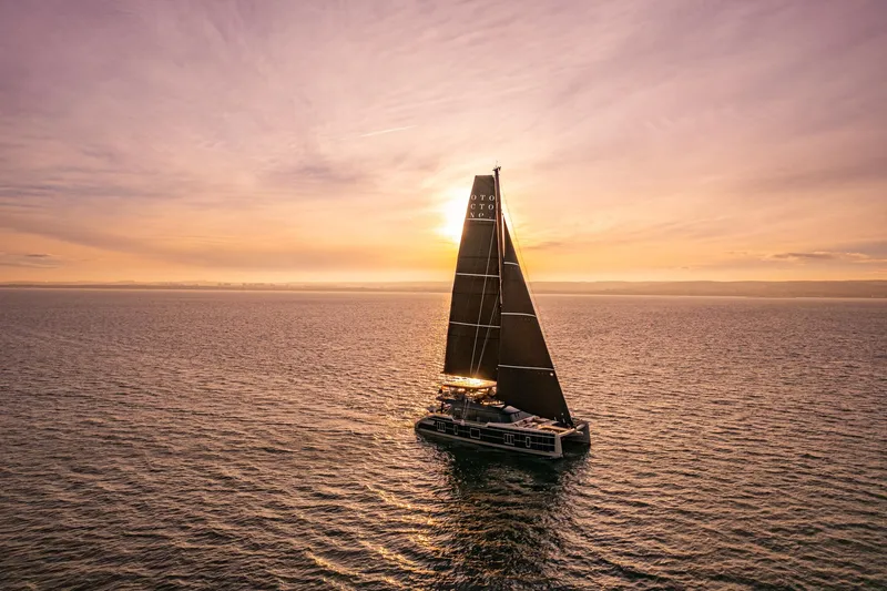 Otoctone Yacht Photos Pics 