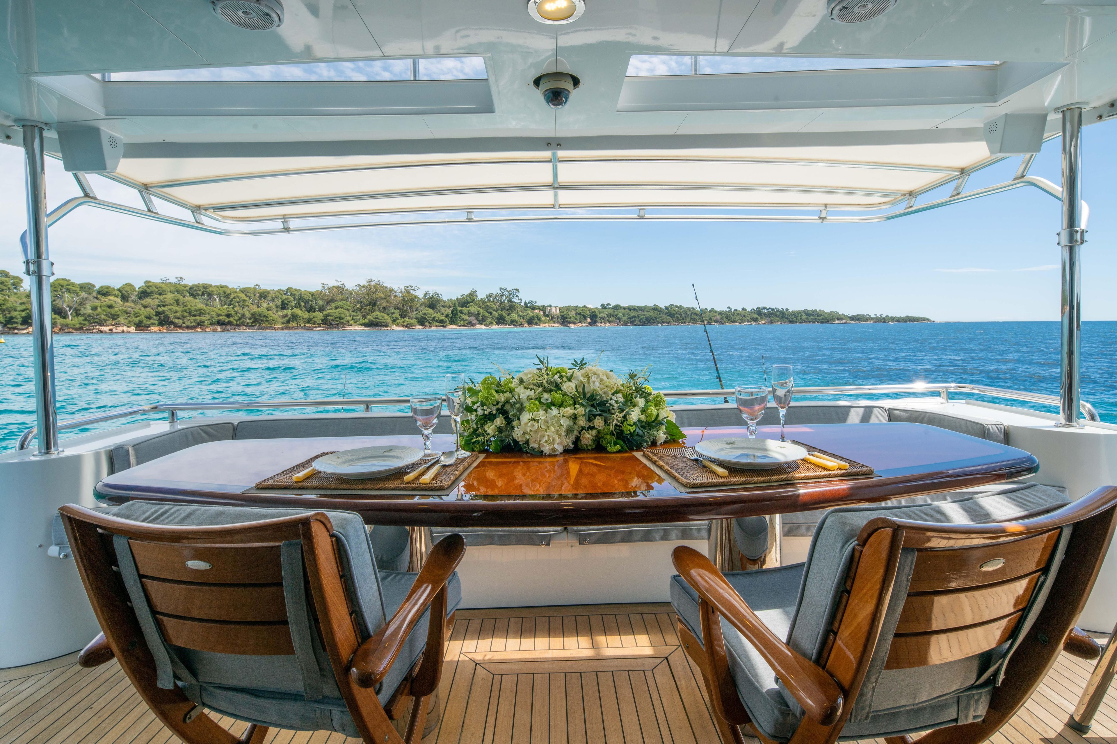 Yacht