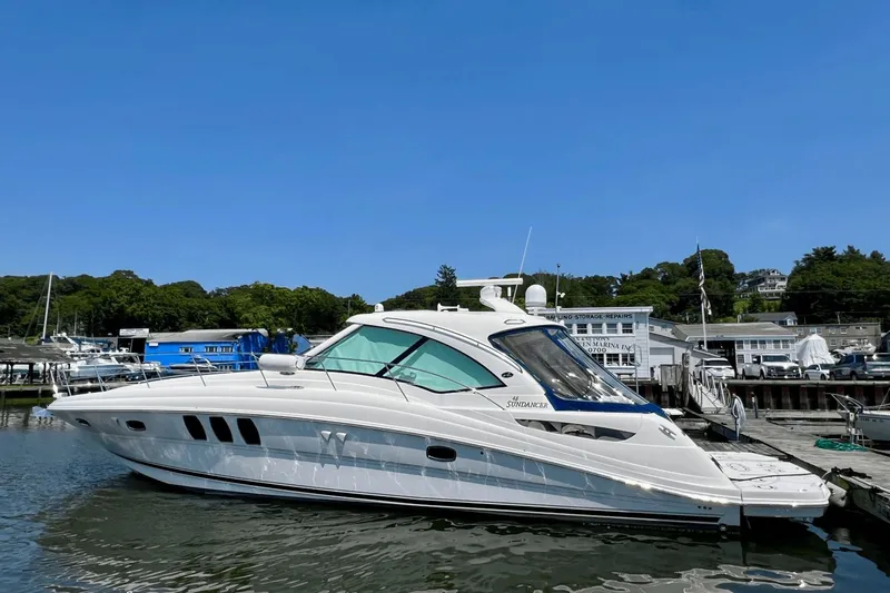 Mariner Yacht Photos Pics 