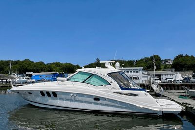 Yacht