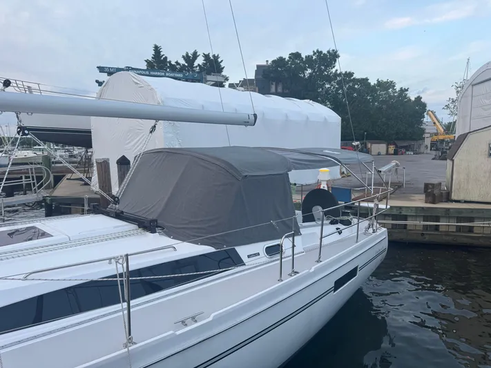 Catalina 425 In Stock Yacht Photos Pics 