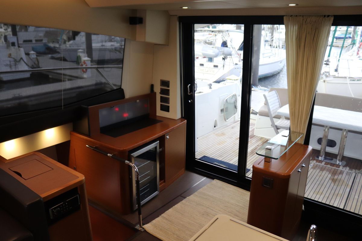 2015 Prestige 55 