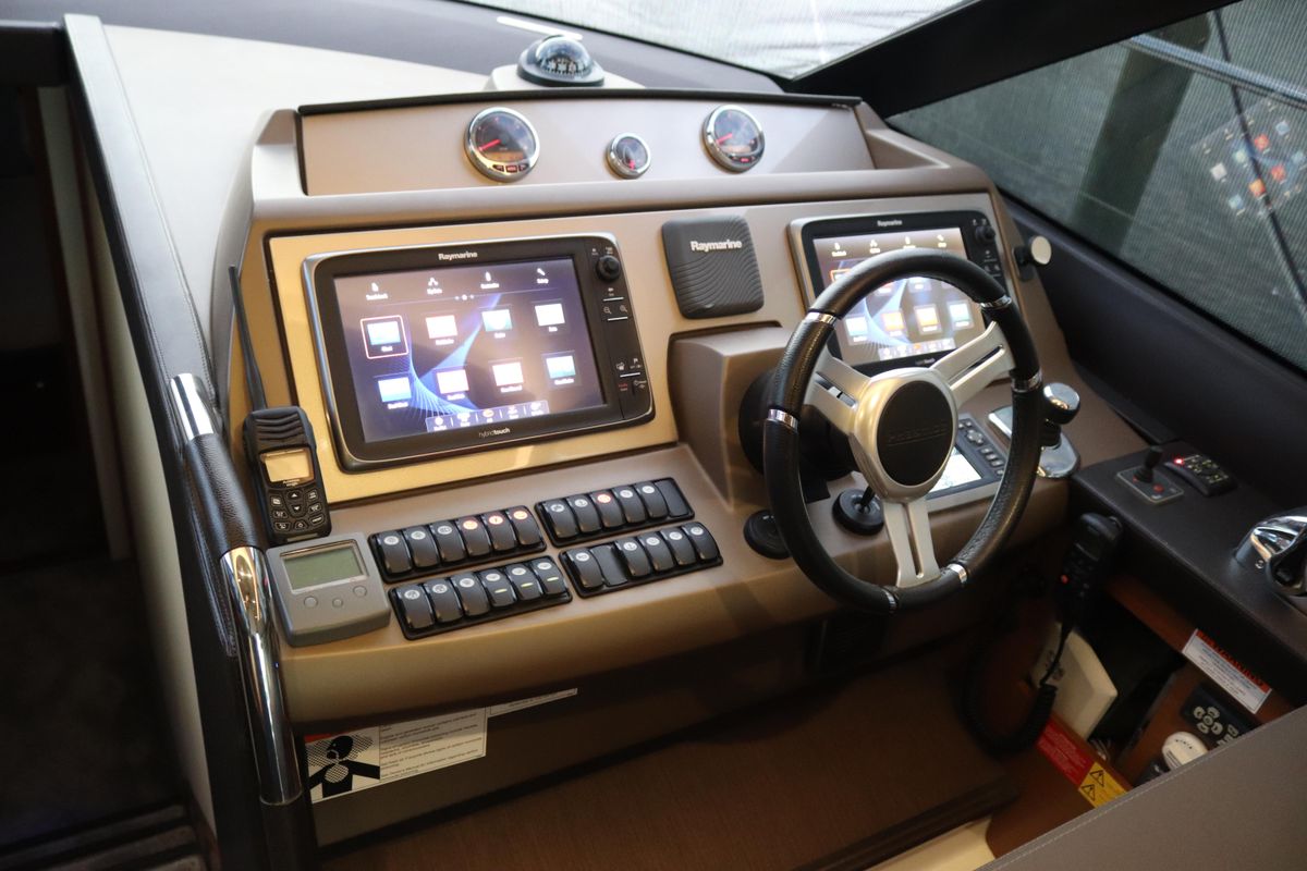 2015 Prestige 55 