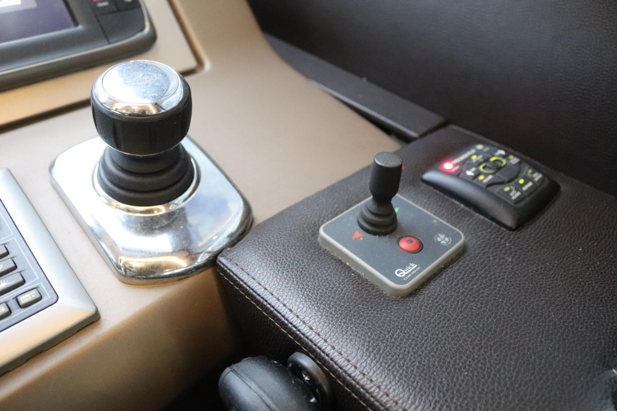 2015 Prestige 55 