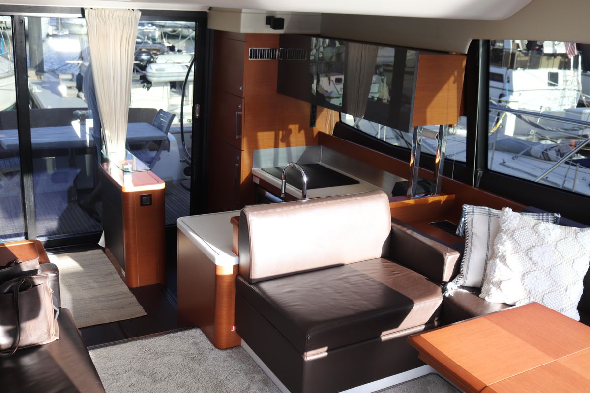 2015 Prestige 55 