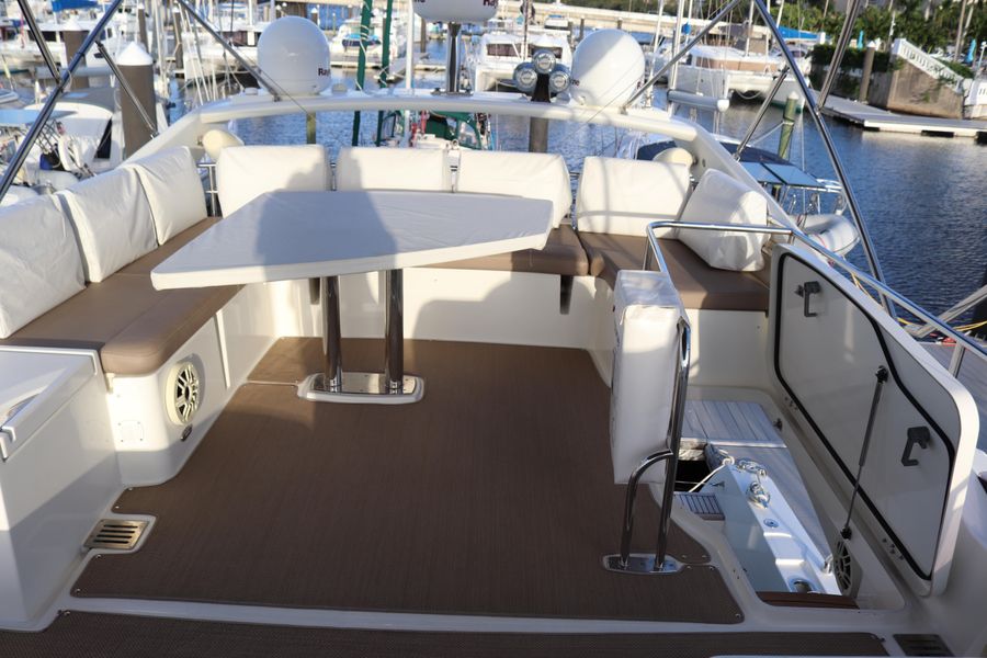 2015 Prestige 550 Fly Bridge