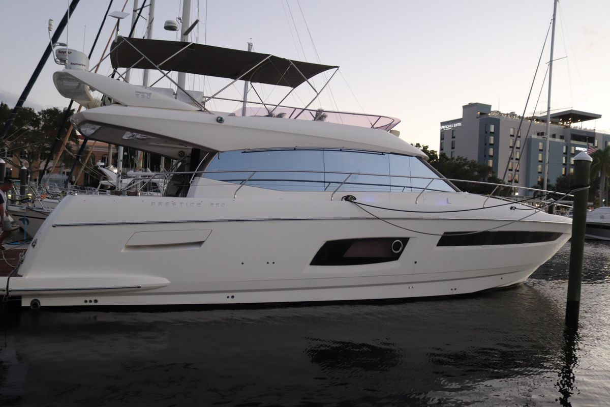 2015 Prestige 55 