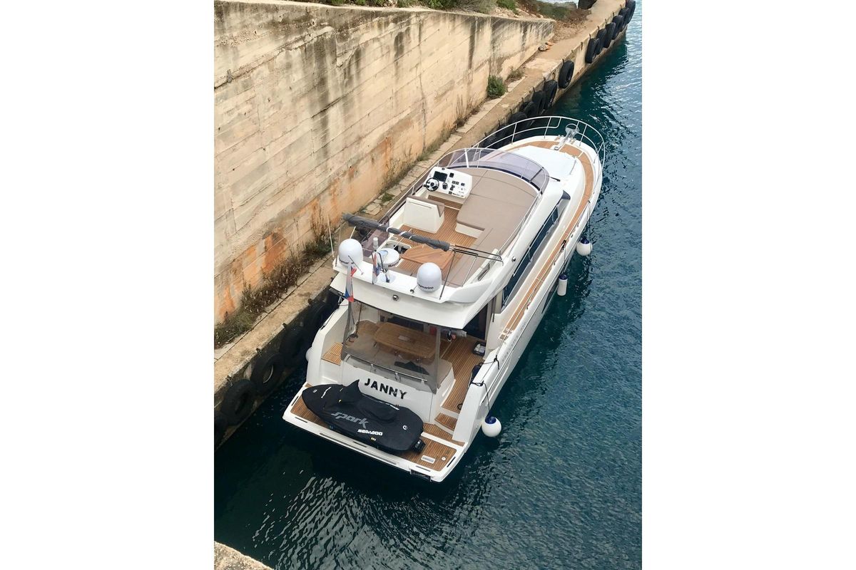 2017 Prestige 45 