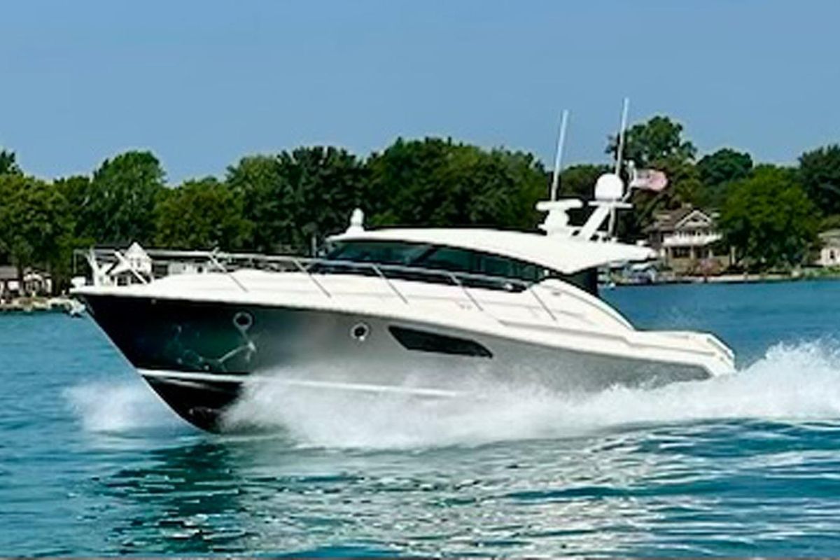 2018 Tiara Yachts 44 