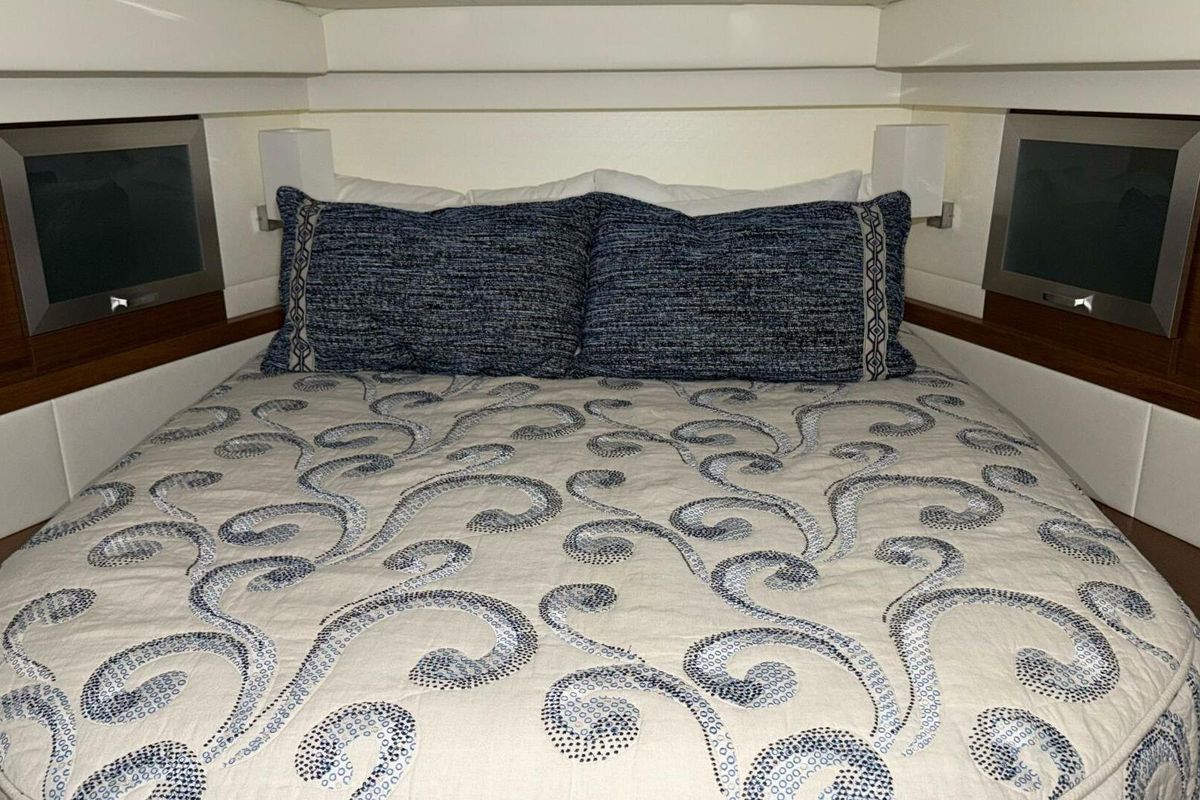 2018 Tiara Yachts 44 