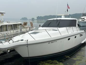 Tiara Yachts 3600 Sovran