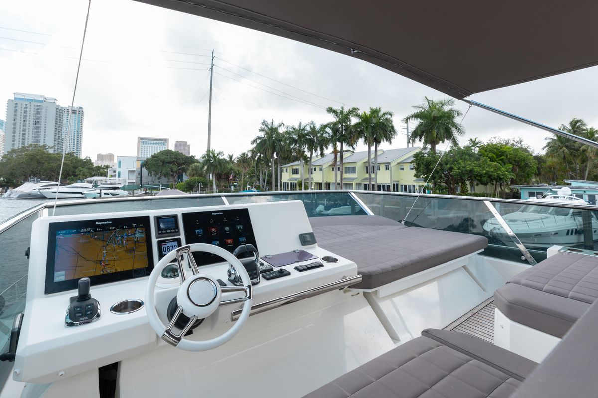 2017 Prestige 63 