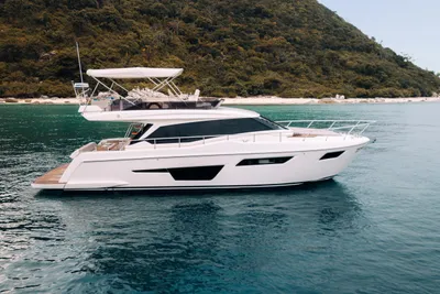 Ferretti Yachts 500