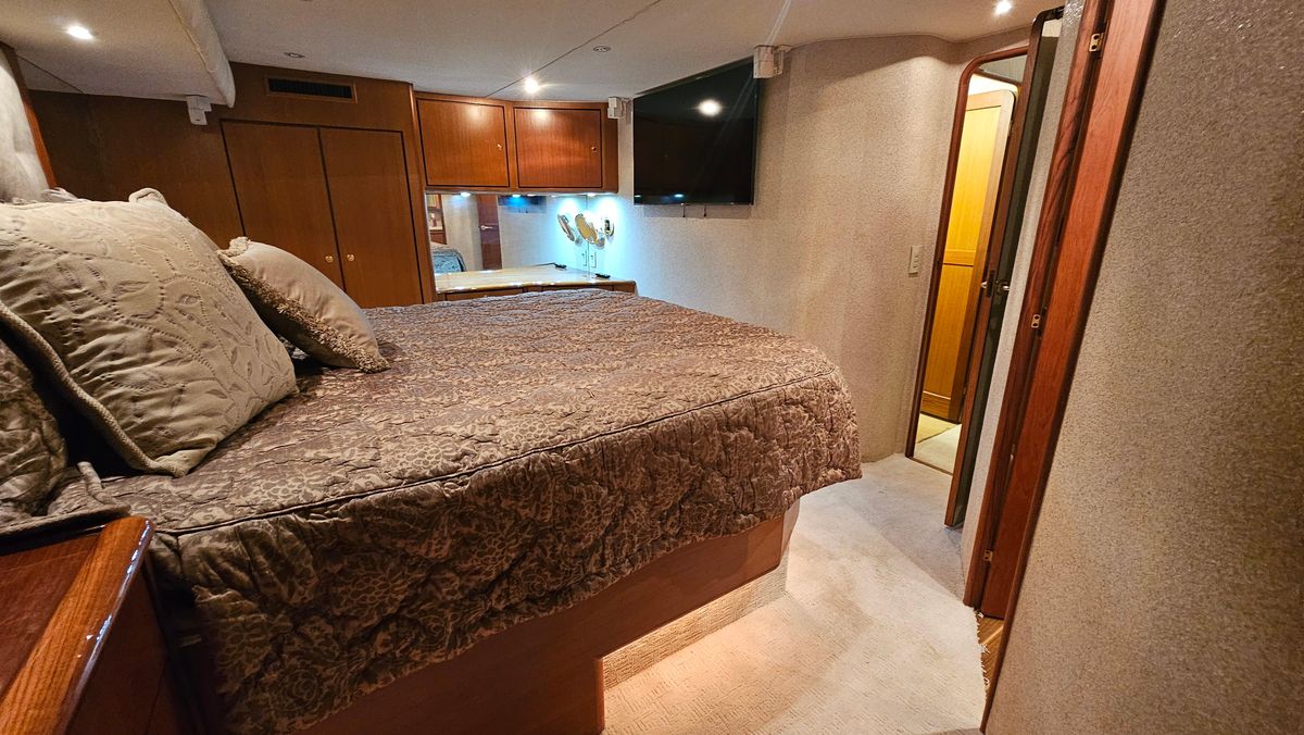 2000 Ocean Yachts 70 