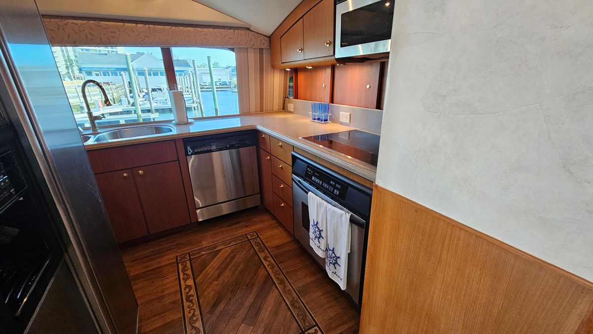 2000 Ocean Yachts 70 