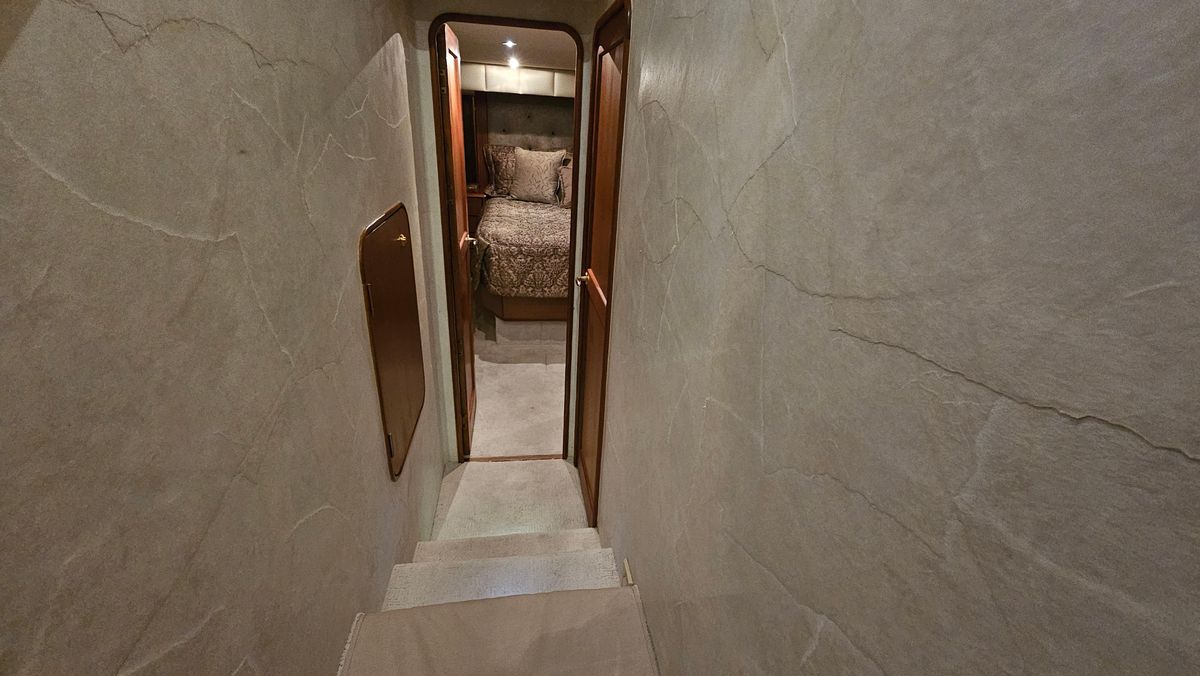 2000 Ocean Yachts 70 