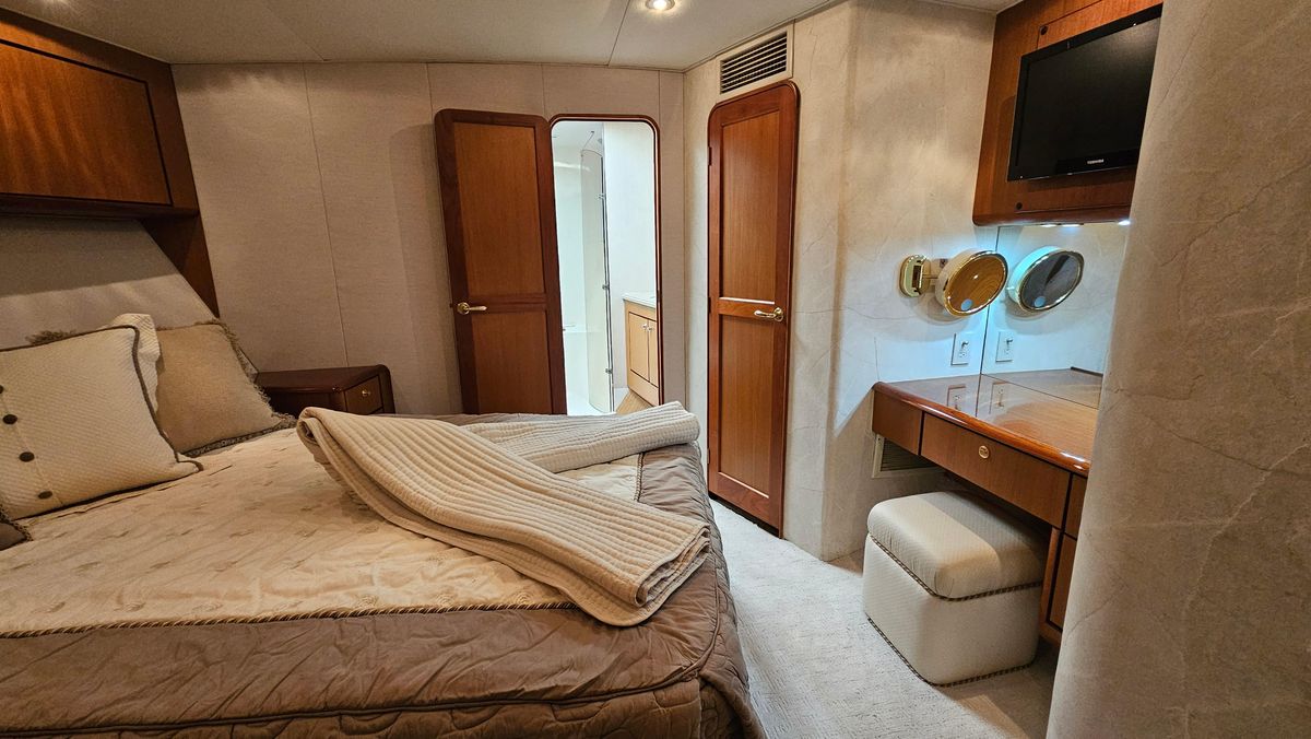 2000 Ocean Yachts 70 