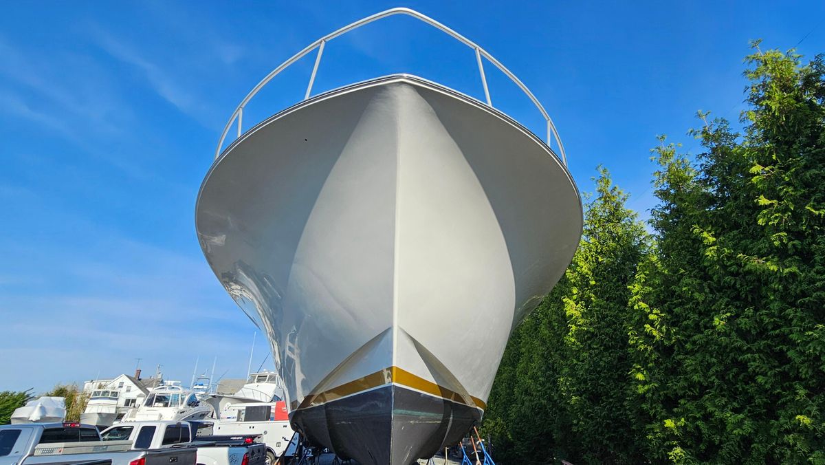 2000 Ocean Yachts 70 
