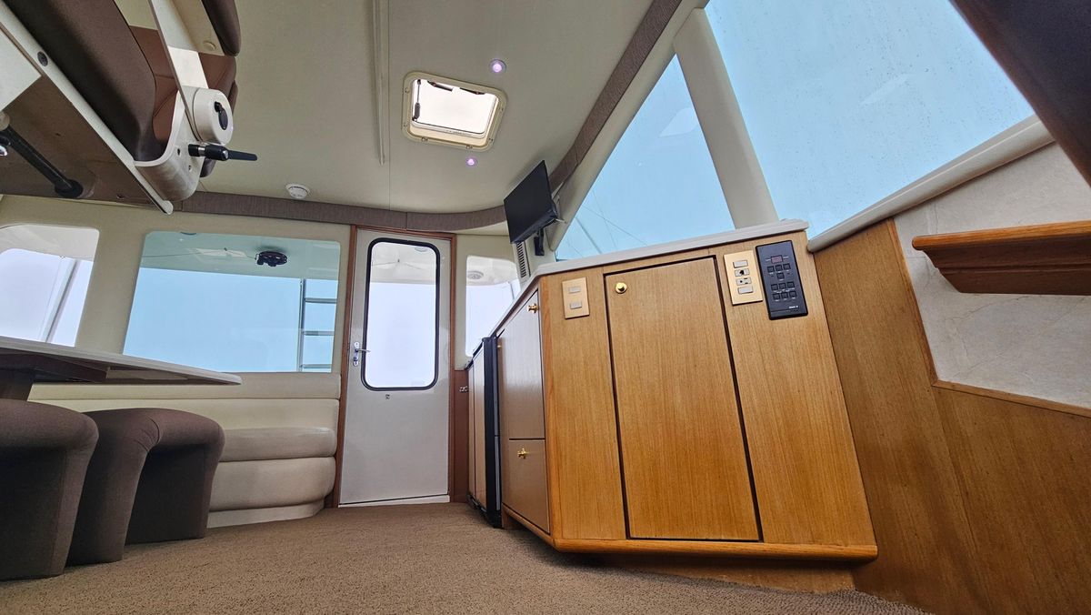 2000 Ocean Yachts 70 