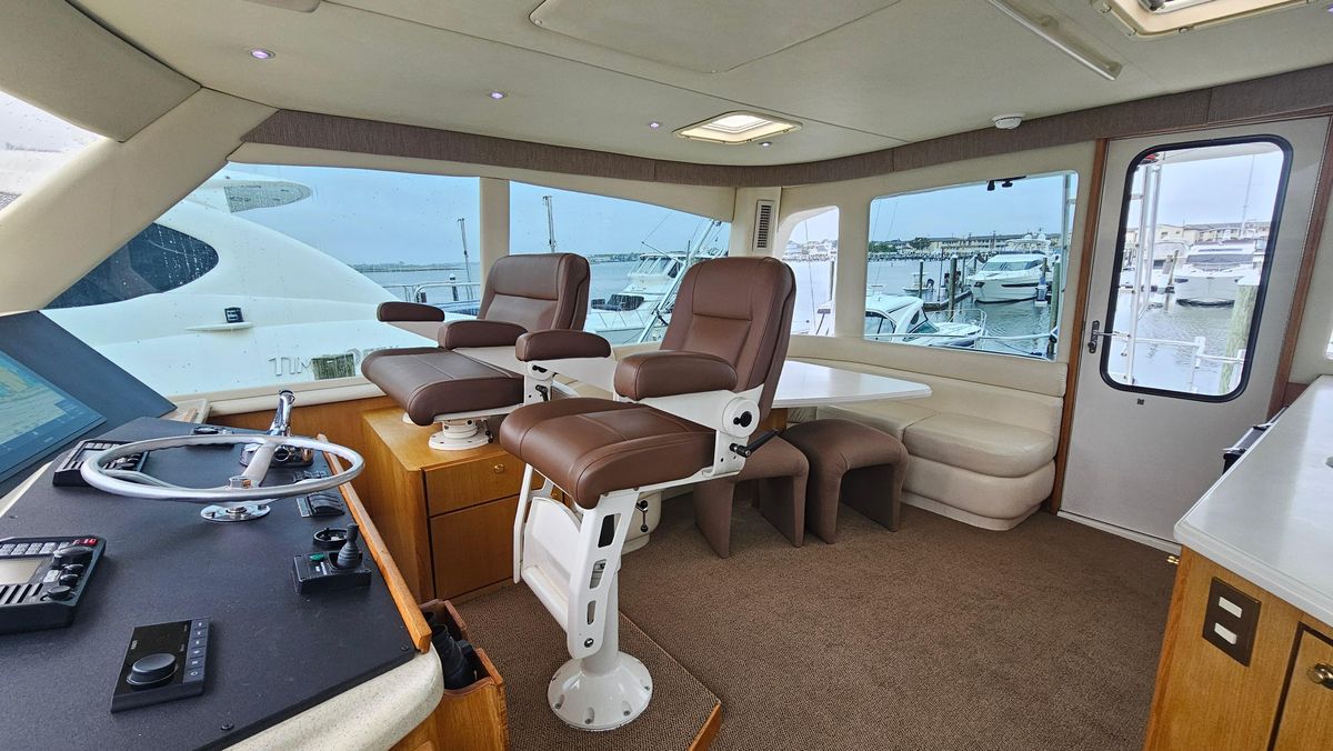 2000 Ocean Yachts 70 