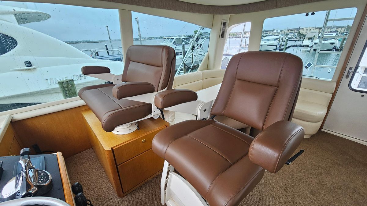 2000 Ocean Yachts 70 