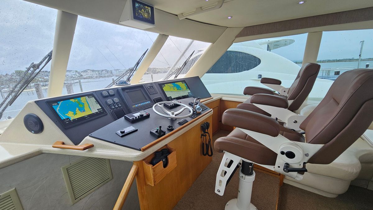 2000 Ocean Yachts 70 