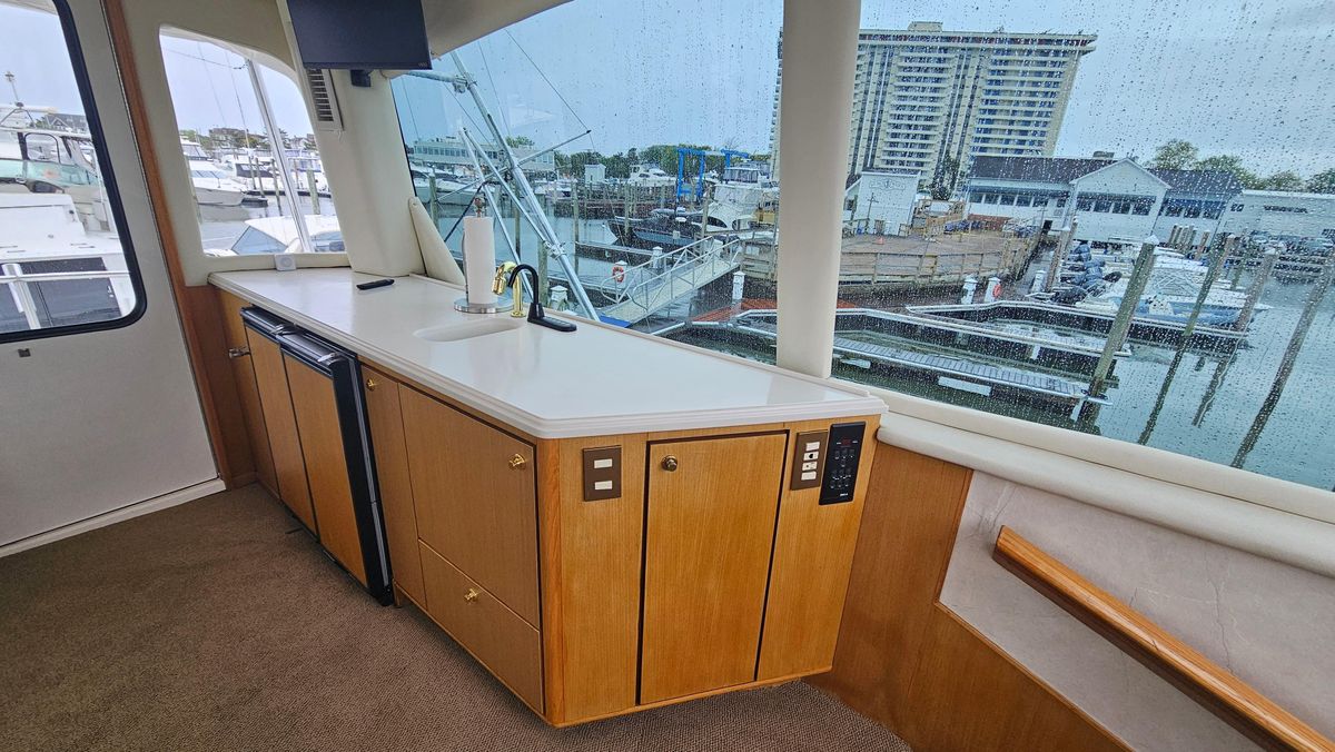 2000 Ocean Yachts 70 