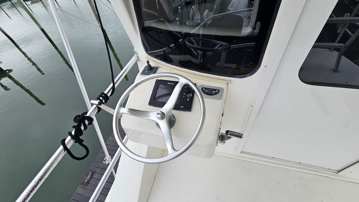2000 Ocean Yachts 70 