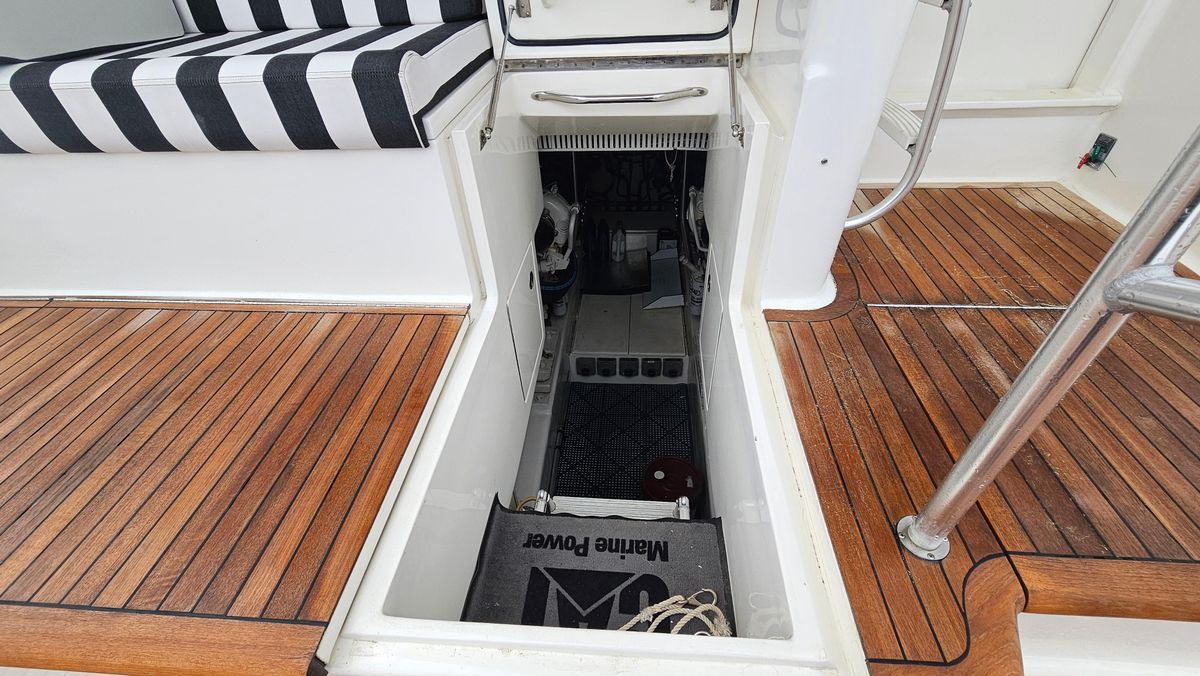 2000 Ocean Yachts 70 